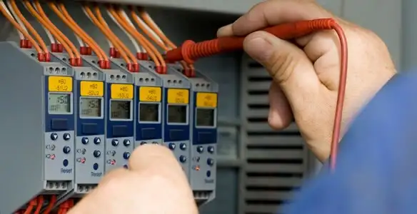 electrical contractors performing professional electrical system testing and configuration in Nashville, TN