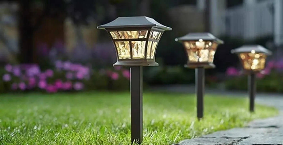 landscape lighting installation services with professionally installed pathway lights in Nashville, TN